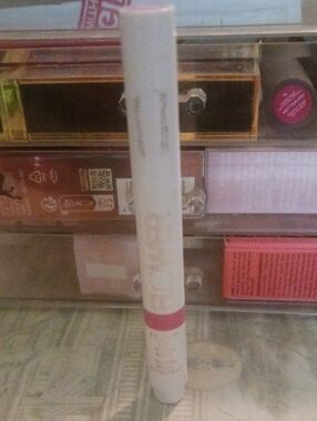FLOWER  By Drew Barrymore Plump Up Gloss Stick